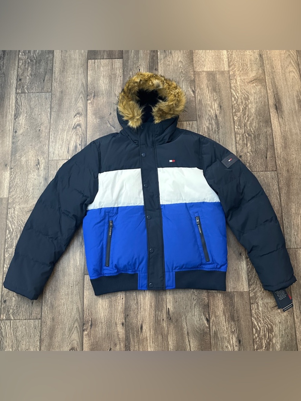 Tommy Hilfiger Short Wind Resistant Faux Fur Zip Hooded Bomber Jacket Men’s Sz L